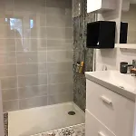 Somptueuse Propriété Familiale Piscine, à Pied