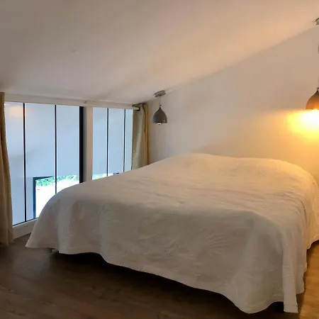 Somptueuse Propriété Familiale Piscine, à Pied