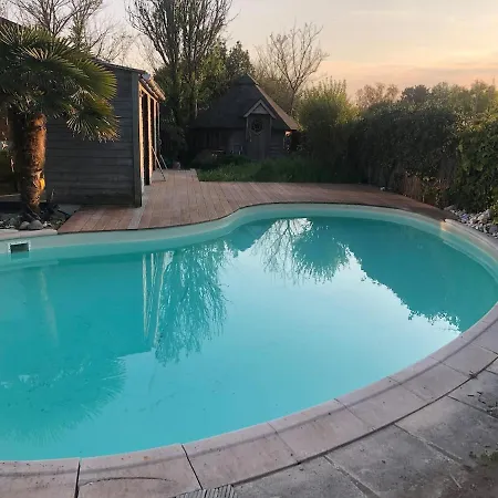 Somptueuse Propriété Familiale Piscine, à Pied *